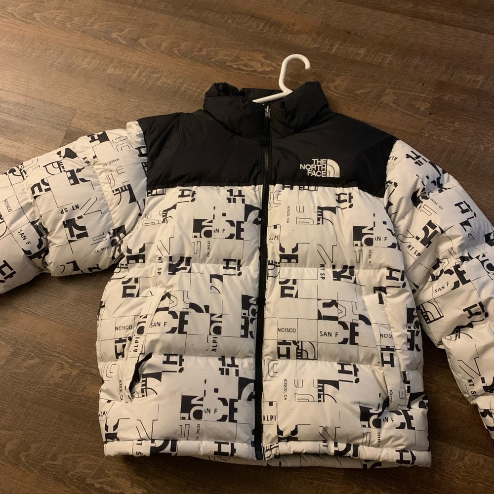 BRAND NEW north face jacket